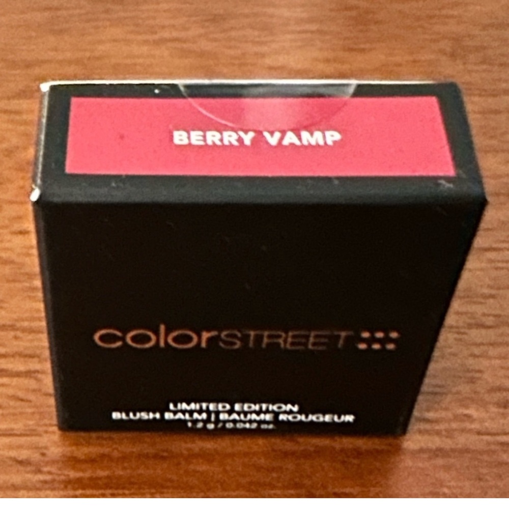 NWT Berry Vamp blush balm Color Street (color play - not in regular line)